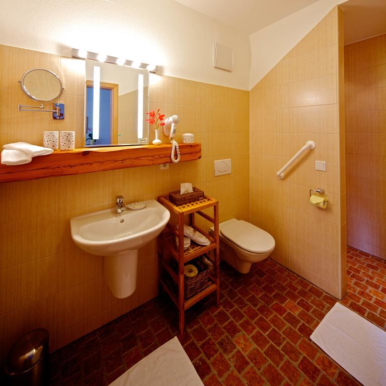 Hotel Gastehaus Samira Purbach am Neusiedlersee Pokój zdjęcie