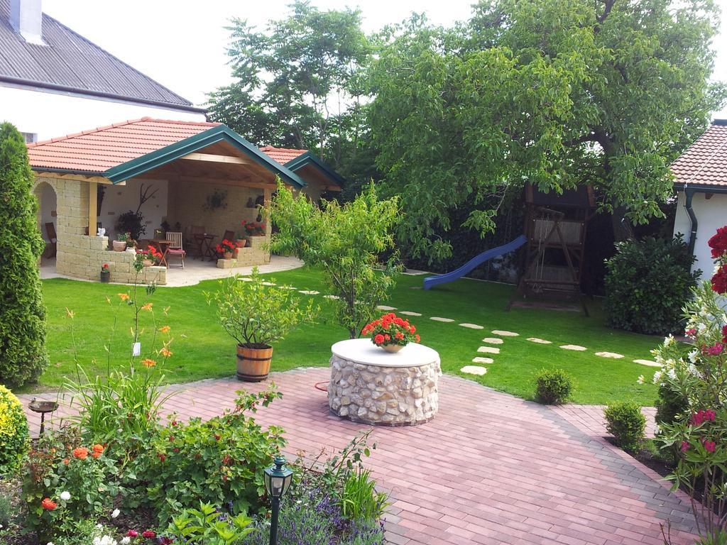 Hotel Gastehaus Samira Purbach am Neusiedlersee Zewnętrze zdjęcie